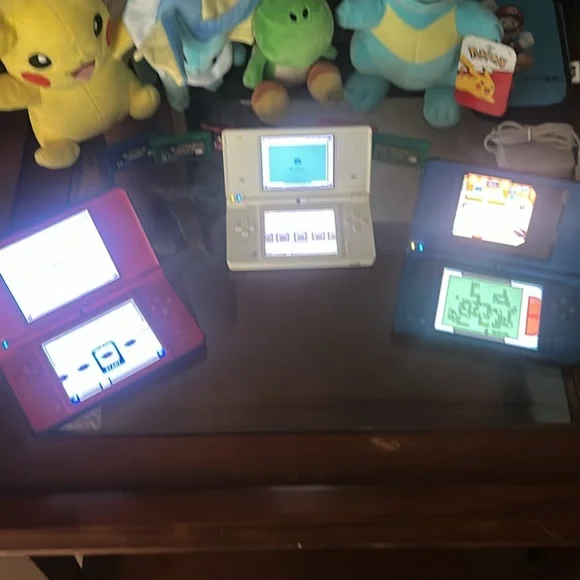 Modded Nintendo DSi XL - Mario 25th Included all Pokemon, Zelda, 350+ games - Picture 8 of 9